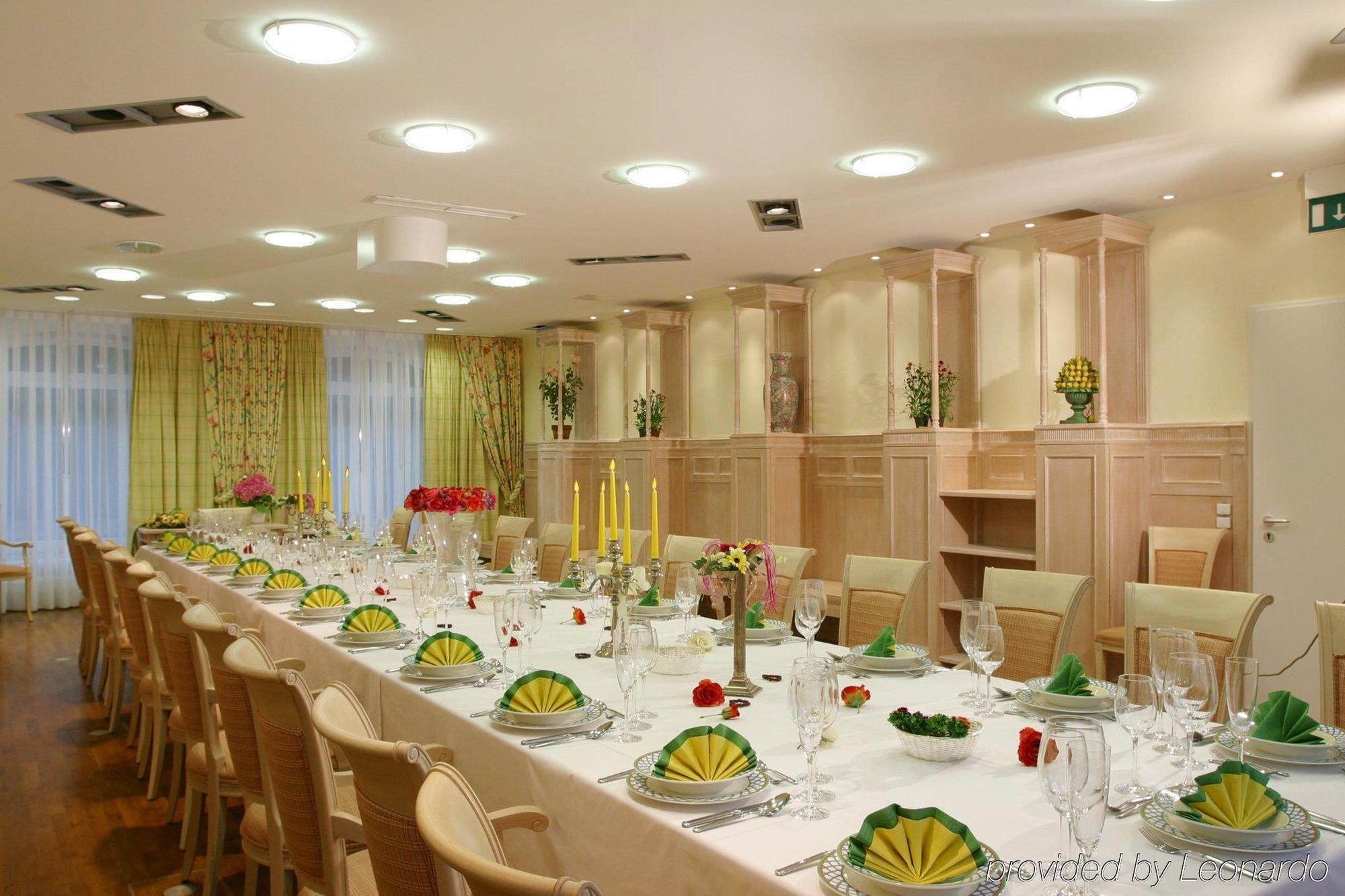 Hotel Henry Erding Étterem fotó
